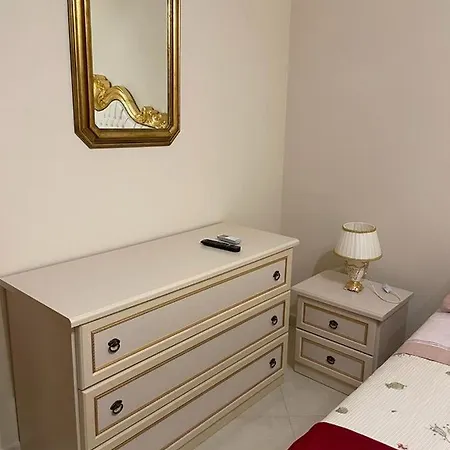 Nicola فندق مبيت وإفطار *