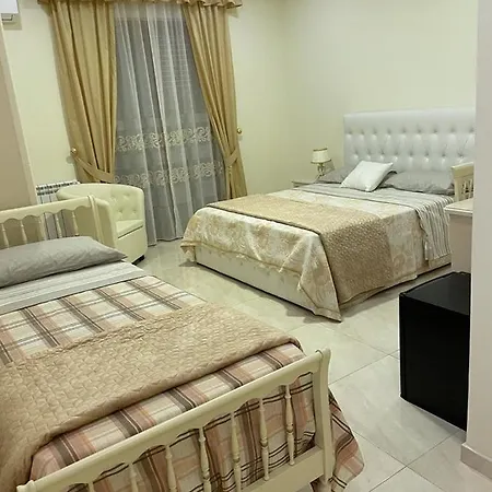 Nicola فندق مبيت وإفطار *